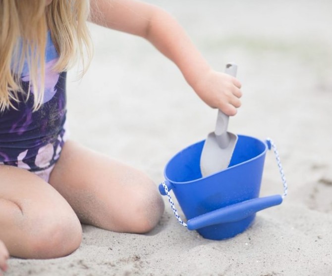 Łopatka i silikonowe wiaderko Scrunch